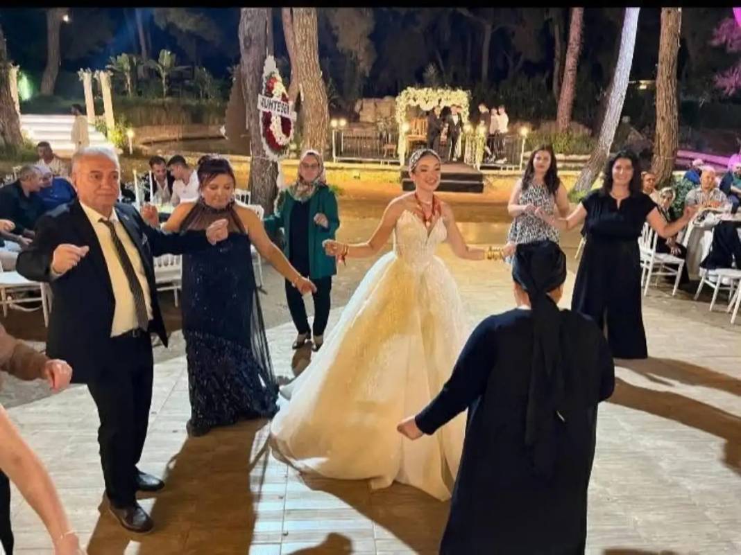 Ömer Ali Yetgin ve Ailesinin Mutlu Günü! Barış ve Hürriyet Çifti Birlikteliğe İmza Attı 3